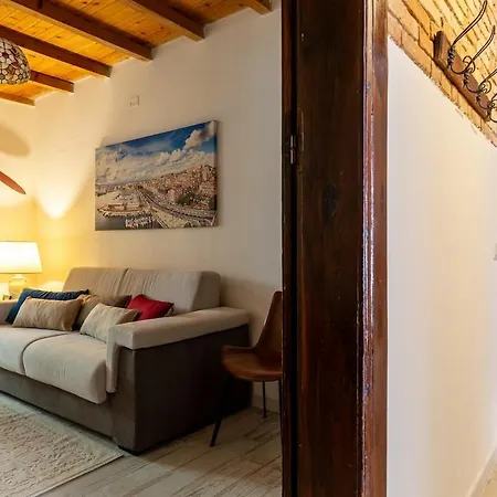 Virgilio House 3 *